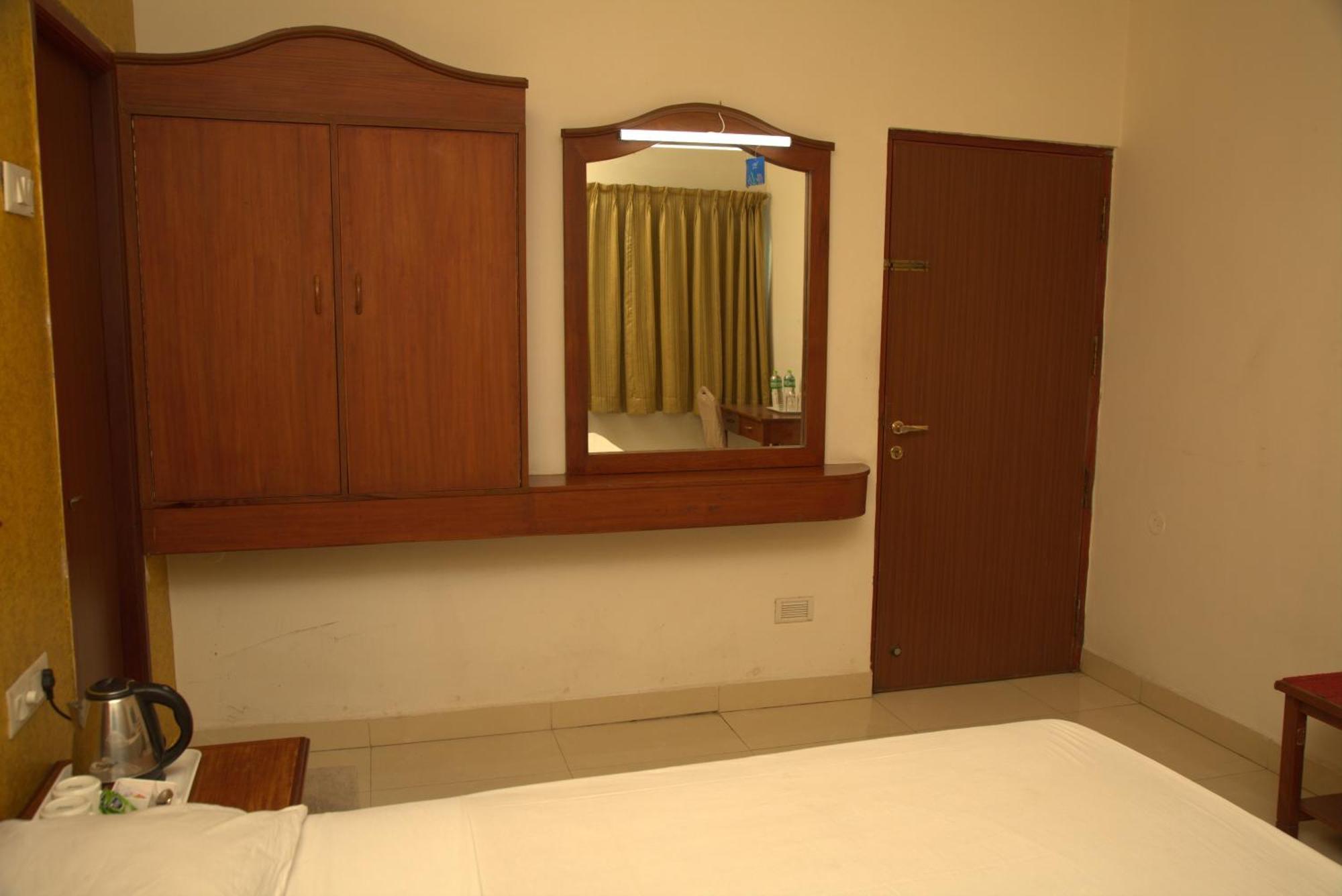 Kings Egmore Hotel